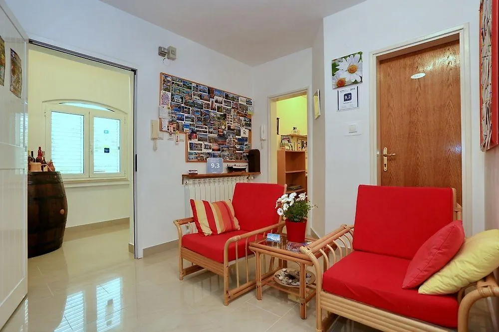Apartments & Rooms Petra Zadar