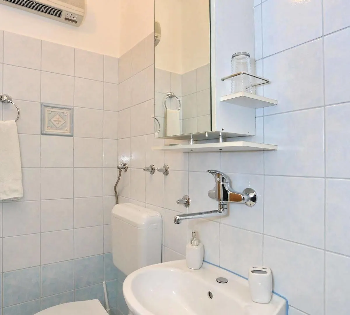 Apartments & Rooms Petra Zadar Guest house