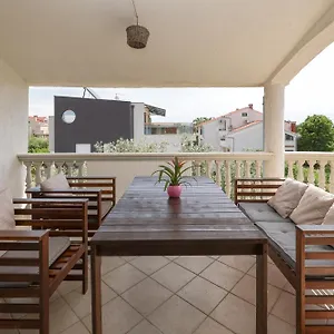 And A Ina Guest house