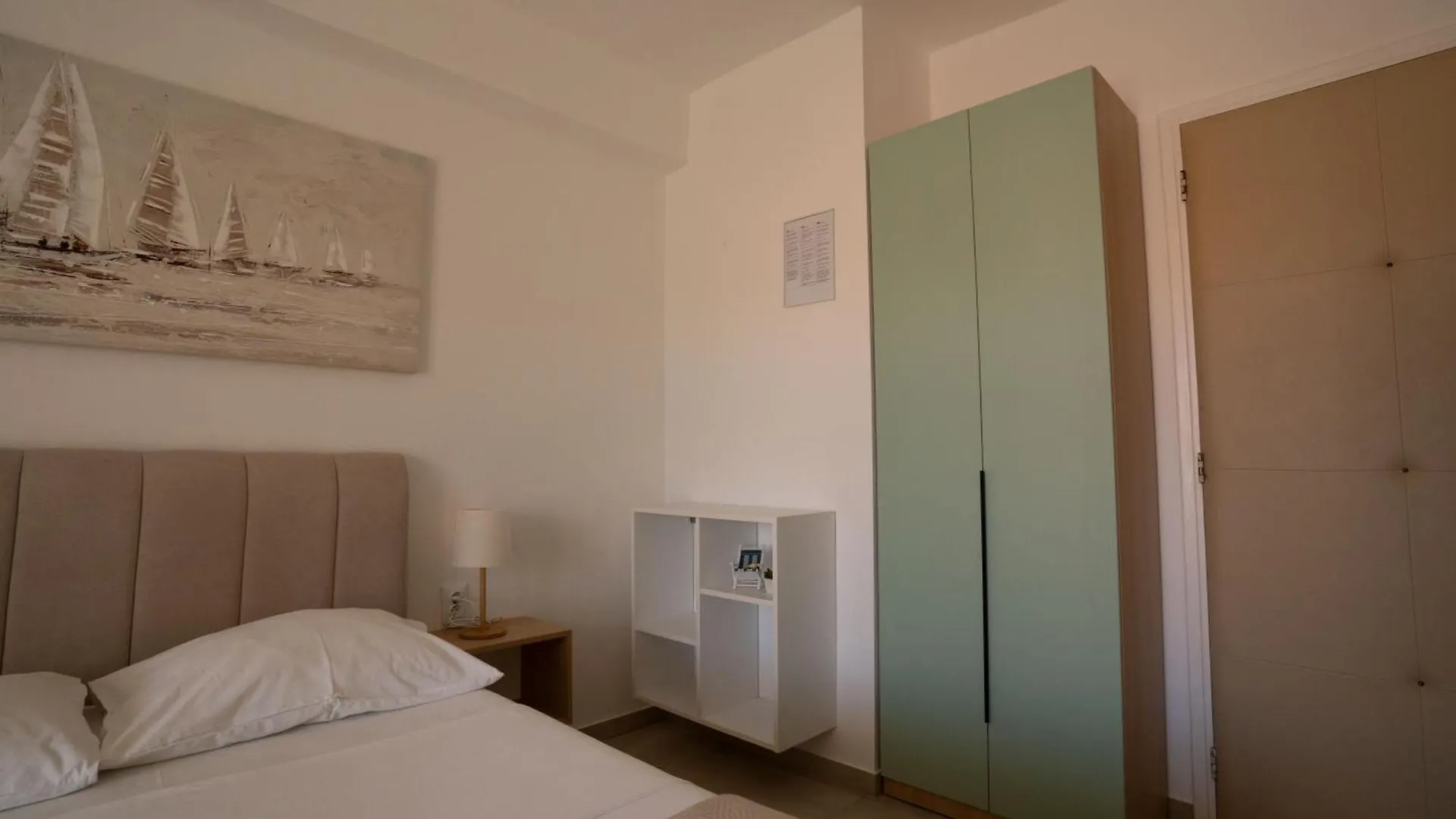 Guest house Apartments & Rooms Petra Zadar